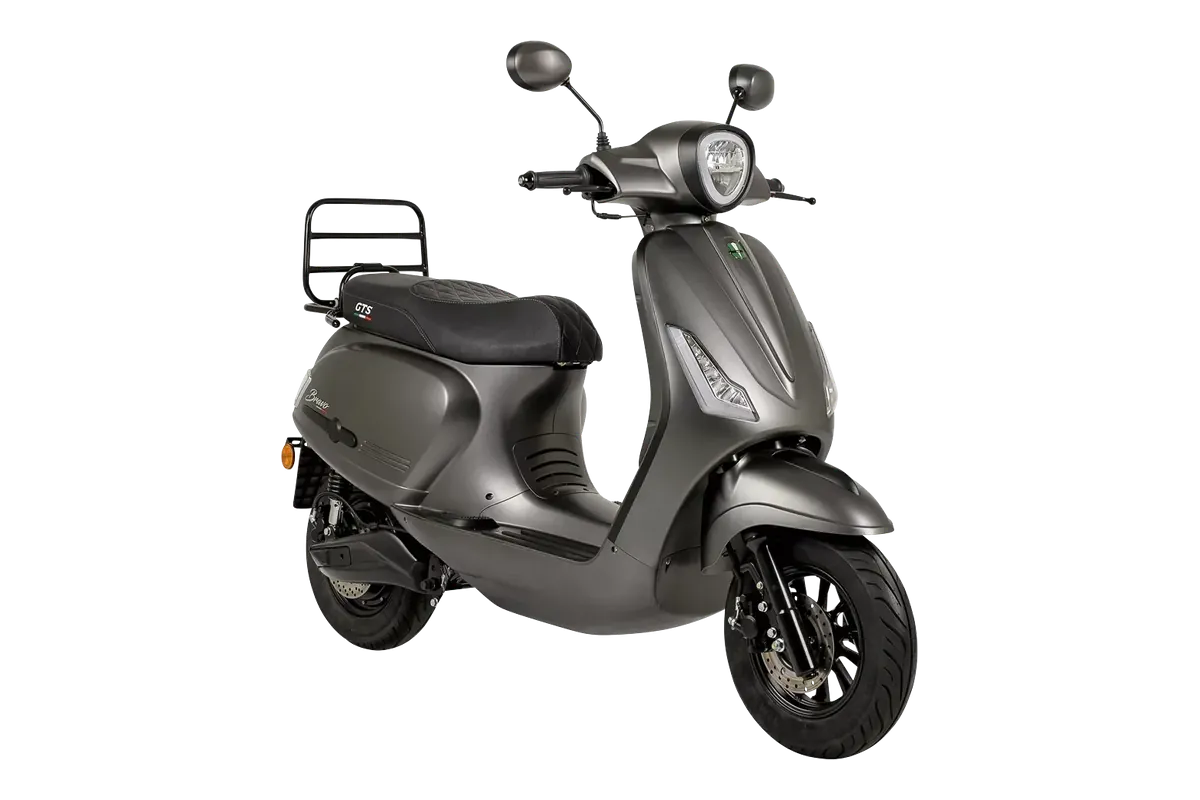GTS E-Bravo in Matt Corris Grey, driekwart vooraanzicht