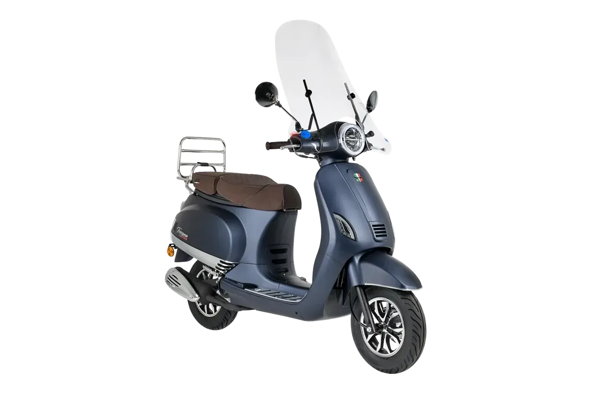 GTS Toscana Exclusive in Matt Midnight Blue, driekwart vooraanzicht