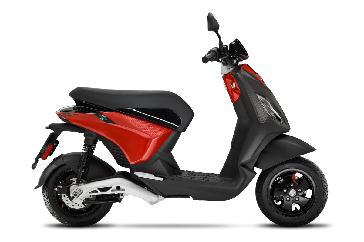 Piaggio 1 in Flame Mix, zijaanzicht