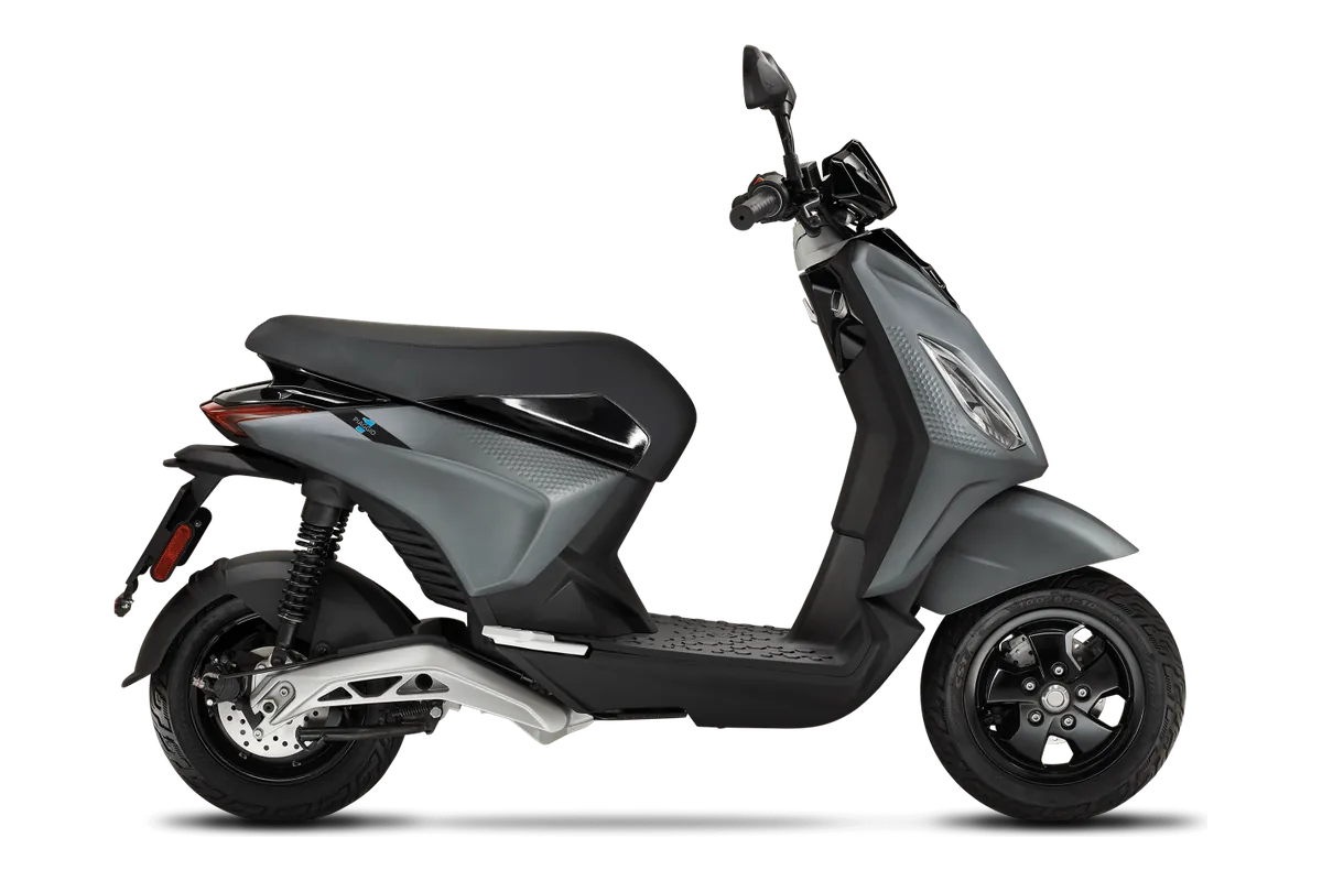 Piaggio 1 in Forever Grey, zijaanzicht