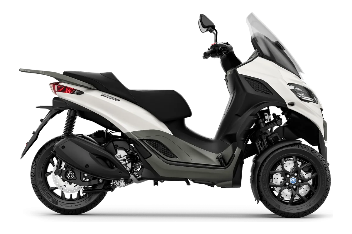 Piaggio MP3 in Bianco Luna, zijaanzicht